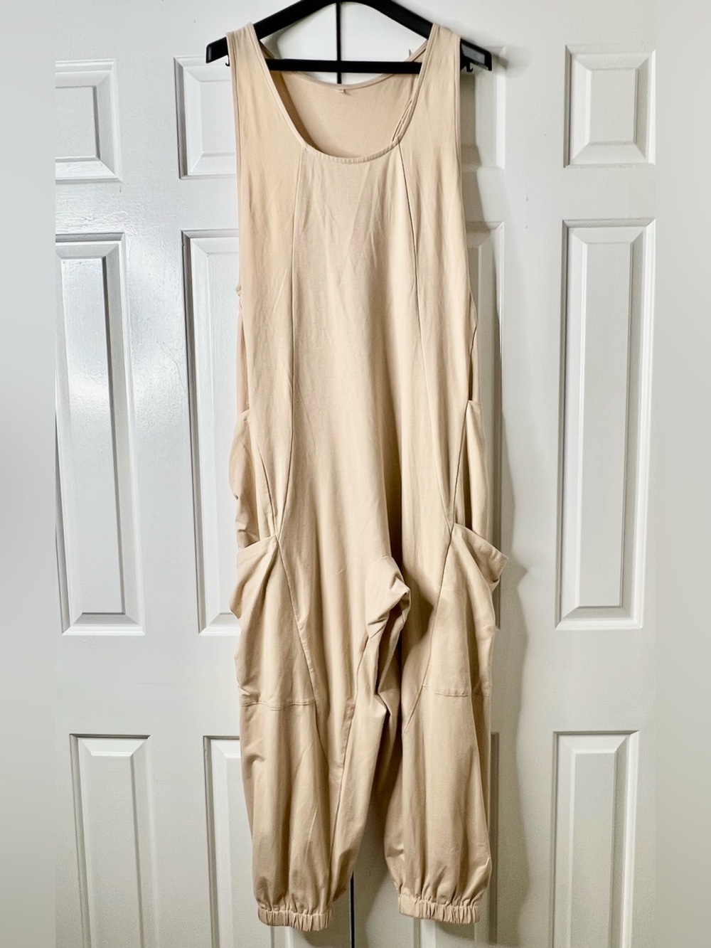 Beige Sleeveless Drop-Crotch Jumpsuit Woth Double Pockets Size M